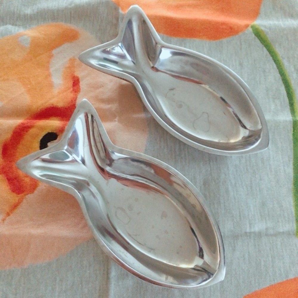 Stainless Fish plates. Set of 2